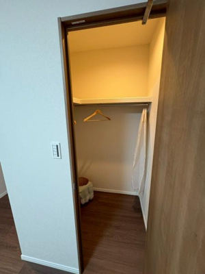 【収納】 | レクセルガーデン蒲生 | 【大容量のウォークインクローゼット♪しっかり収納出来てお部屋をスッキリご利用頂けます♪】