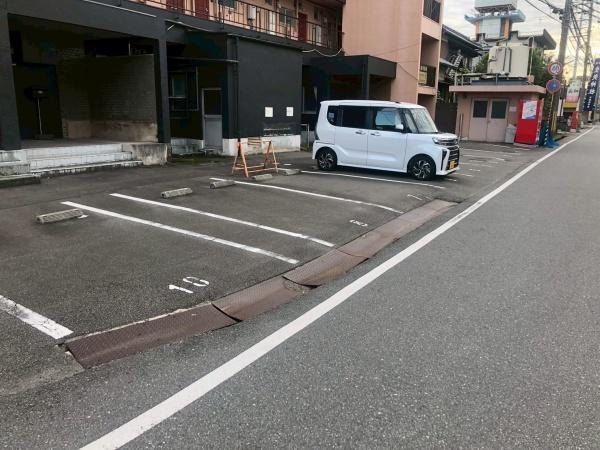 【駐車場】 | ＦＥＬＩＣＥ手柄