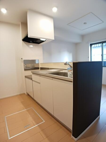 アヴニールヴィラ栂前Ｅのキッチン