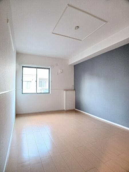 アヴニールヴィラ栂前Ｅの洋室