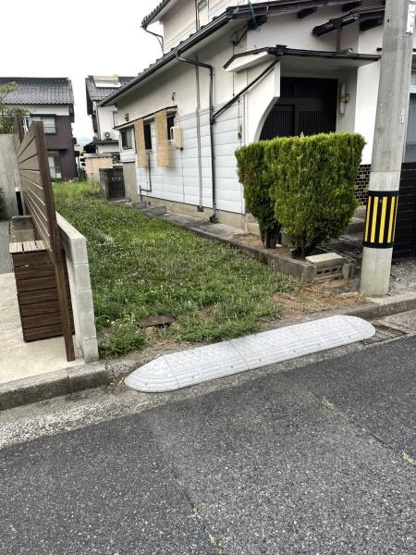 【前面道路含む現地写真】