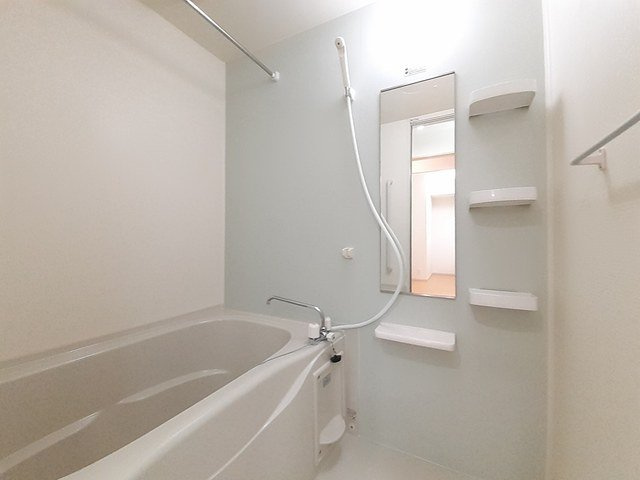 リン・デ・クリートの浴室|きれいなお風呂です