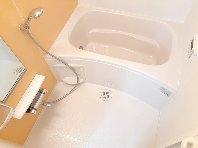 ソレイユ福岡　Ａの浴室|日々の疲れを癒すお風呂付です