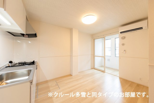 サンパレス木田Ａの居間・リビング