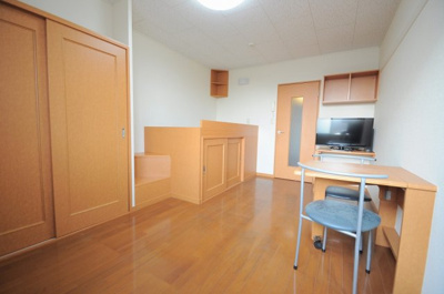 【居間・リビング】 | レオパレスピアラⅡ