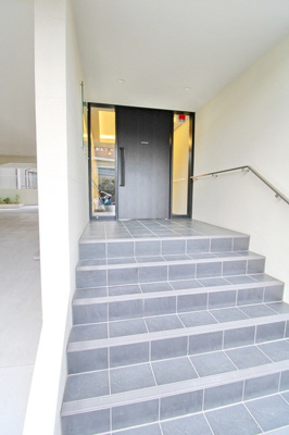 【エントランス】 | Beverly Homes 下赤塚