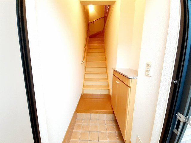 シャン・イリーデＢの玄関