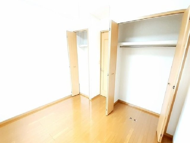 シャン・イリーデＢの収納