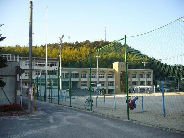 メゾン　ドゥ　ドリームの周辺|小鯖小学校まで1700m