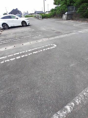 ソレアード・メゾンの駐車場