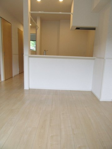 フォルツァ弐番館の居間・リビング