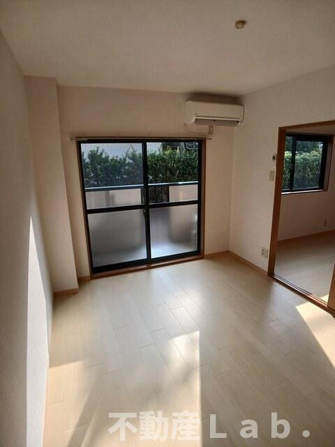 アーバン不知火Ⅵの居間・リビング