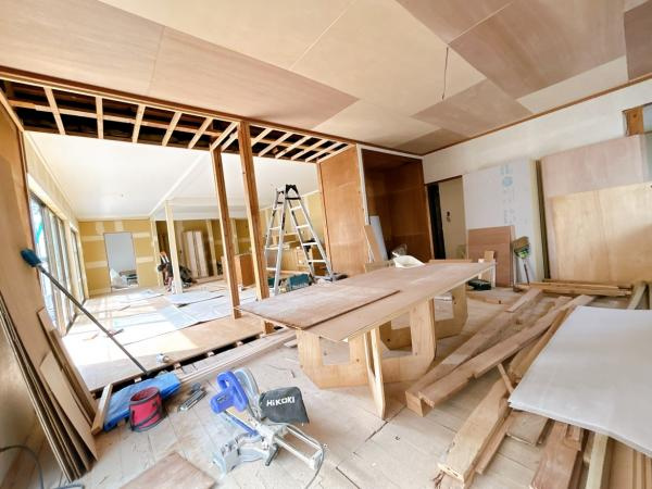 仲介手数料不要　カチタス合志市御代志　戸建て【西合志中央小・西合志中】の居間・リビング|【リフォーム中】約22帖のリビングに間取り変更予定です