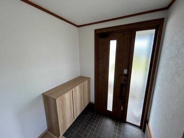 仲介手数料不要　カチタス上益城郡益城町大字辻の城【益城中央小・木山中】の収納|シューズボックスは新品を取り付けました。収納も増えましたので、お履き物の整理整頓は楽々です。