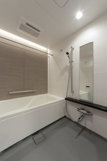 【浴室】 | Ｌｅ　ＵｎＤｅｕｘ南青山 | ※写真は同タイプ住戸です。