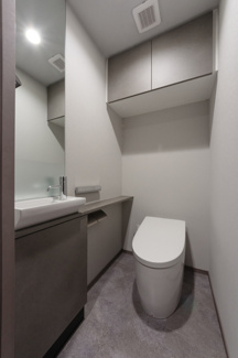 【トイレ】 | Ｌｅ　ＵｎＤｅｕｘ南青山 | ※写真は同タイプ住戸です。