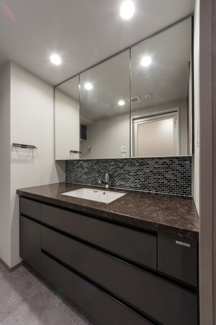 【洗面所】 | Ｌｅ　ＵｎＤｅｕｘ南青山 | ※写真は同タイプ住戸です。