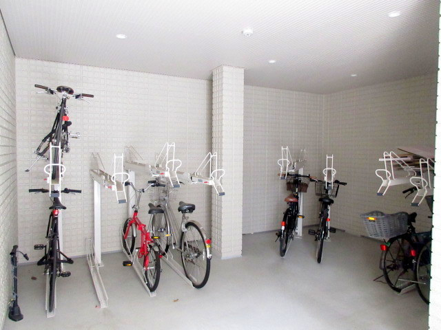 Flais Collineのその他共用部分|雨にも濡れない駐輪場