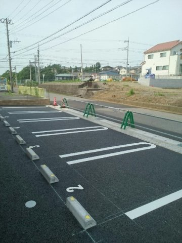 Ｙ’ｓの駐車場|駐車場です