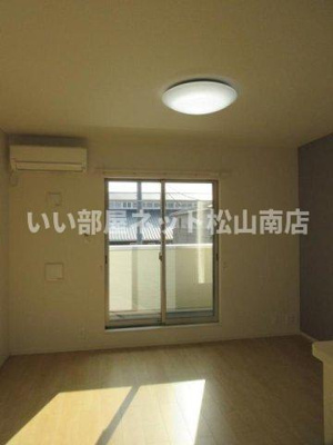 【居間・リビング】 | ミルト松前Ⅱ－Ⅱ