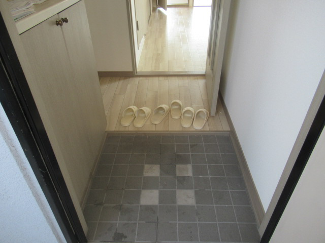 ハッピースリーヒルズの玄関