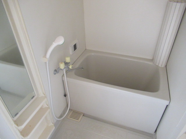 ハッピースリーヒルズの浴室