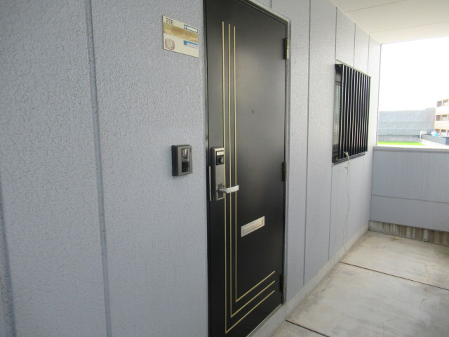 ハッピースリーヒルズのエントランス