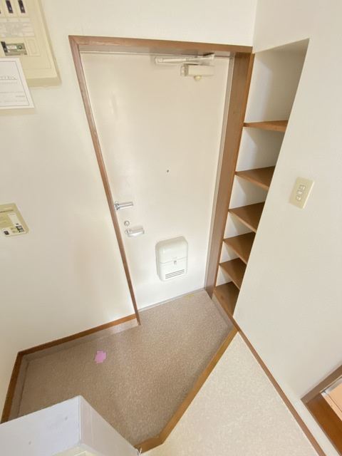 グリーンリーフ旭ヶ丘の玄関