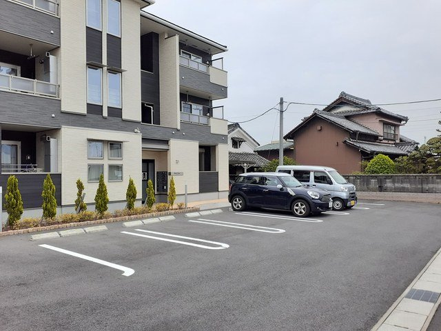 ベル　フルールの駐車場|駐車場完備です