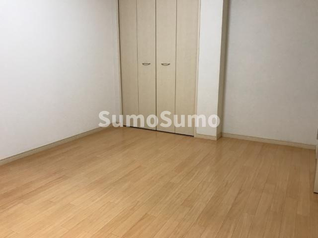 ネーブルソフィア藤江の寝室|広くて明るい寝室