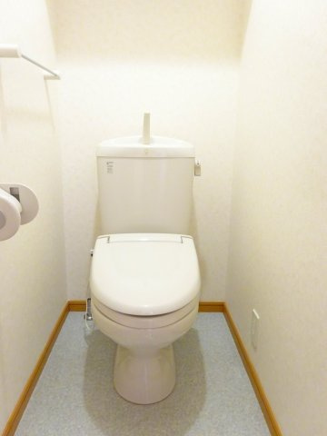 パークサイド前山　Ｂのトイレ|落ち着いたトイレです