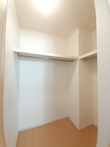 ラ・ゴロンドリーナＢの収納|大きなスペースがあり、収納には困りません