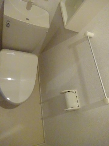 ロータス南島田Ｄのトイレ|コンパクトで使いやすいトイレです