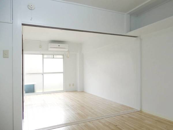 ビレッジハウス鈴蘭台1号棟の居間・リビング|ビレッジハウスの同一物件・同一タイプの間取りの写真です