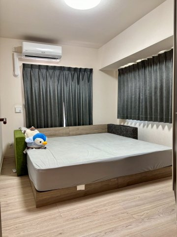 トラストネクサス生野町の洋室|洋室①　主寝室6畳　ウォークインクローゼット付