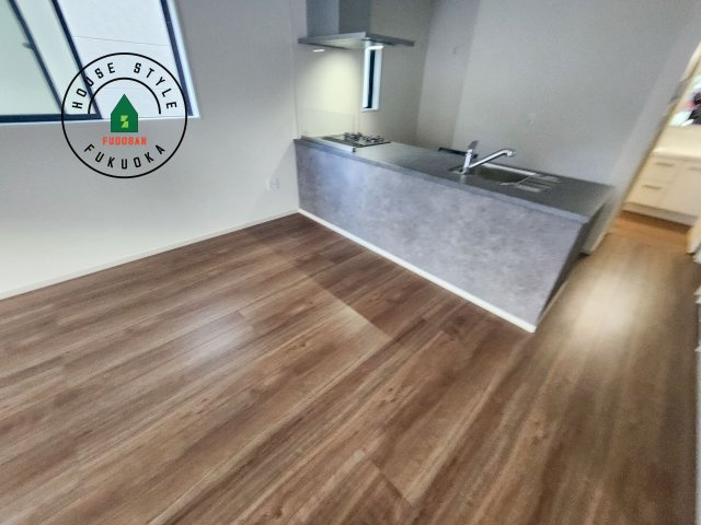 福岡市東区香椎第3-2棟（2号棟）　の内観：施工例|キッチンから立ち込める香りが今日の料理を期待させます。