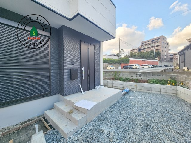 福岡市東区香椎第3-2棟（2号棟）　の外観：施工例|おでかけの時も帰った時も、「我が家」を最初に感じでもらえる素敵な空間に。