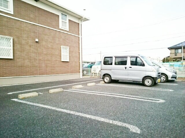 ルネサンス青山　Ⅰの駐車場