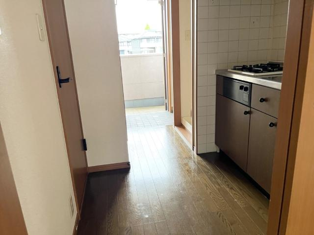 サン　サクラの内装|廊下