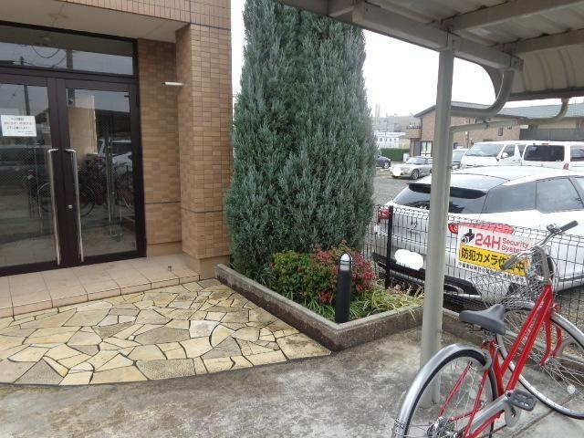 グランアモール青山のエントランス|外観写真（昼）