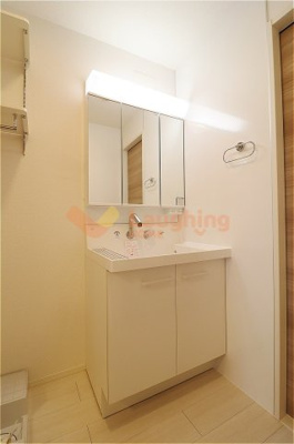 【洗面所】 | フリーデン国分 | 明るい洗面所です