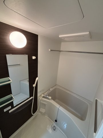 【浴室】 | リブリ・シャルマン | ※同物件・反転タイプの写真です。