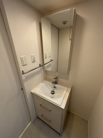 【洗面所】 | リブリ・シャルマン | ※同物件・反転タイプの写真です。