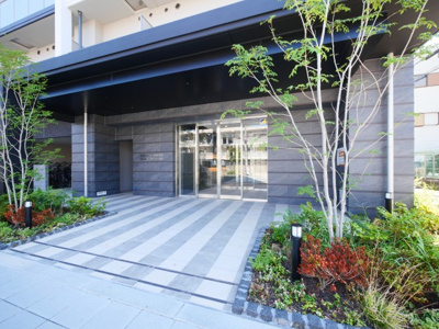 【エントランス】 | エスリードレジデンス大阪ザ・クラス | 清潔なエントランスです