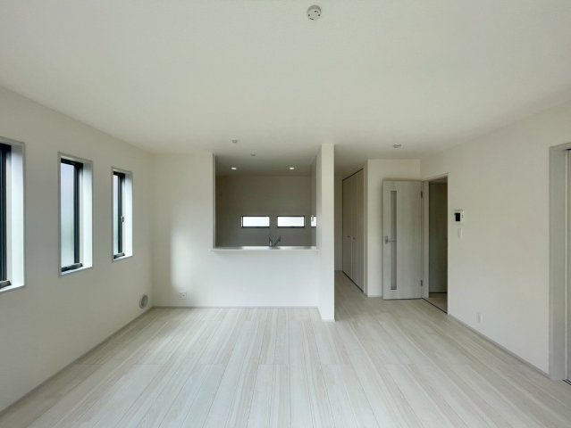 【居間・リビング】 | 前橋市川曲町　2号棟