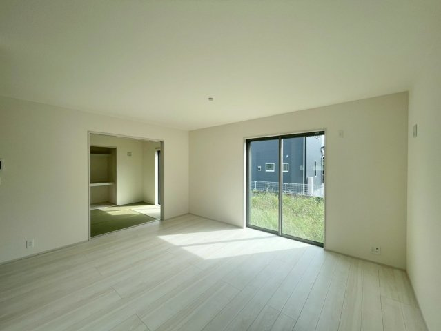 【居間・リビング】 | 前橋市川曲町　2号棟