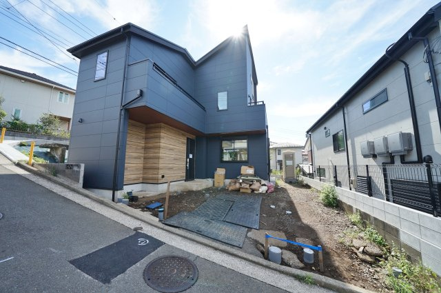 【横浜市保土ケ谷区新井町14-4新築戸建て】★仲介手数料無料★（上菅田笹の丘小学校・新井中学校）の外観