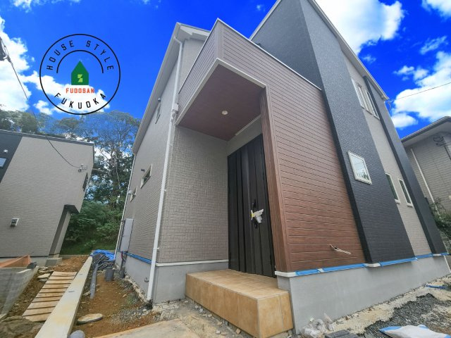 福津市福間南3丁目第1-7棟（7号棟）　の玄関|おでかけの時も帰った時も、「我が家」を最初に感じでもらえる素敵な空間に。