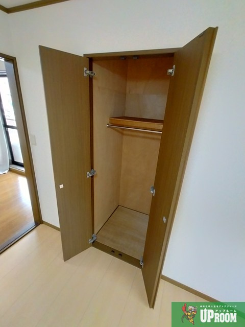 南山パストラルコートの玄関