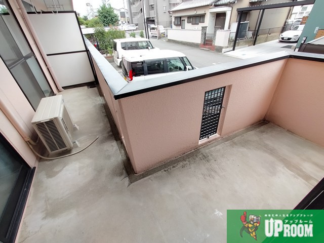 南山パストラルコートのバルコニー